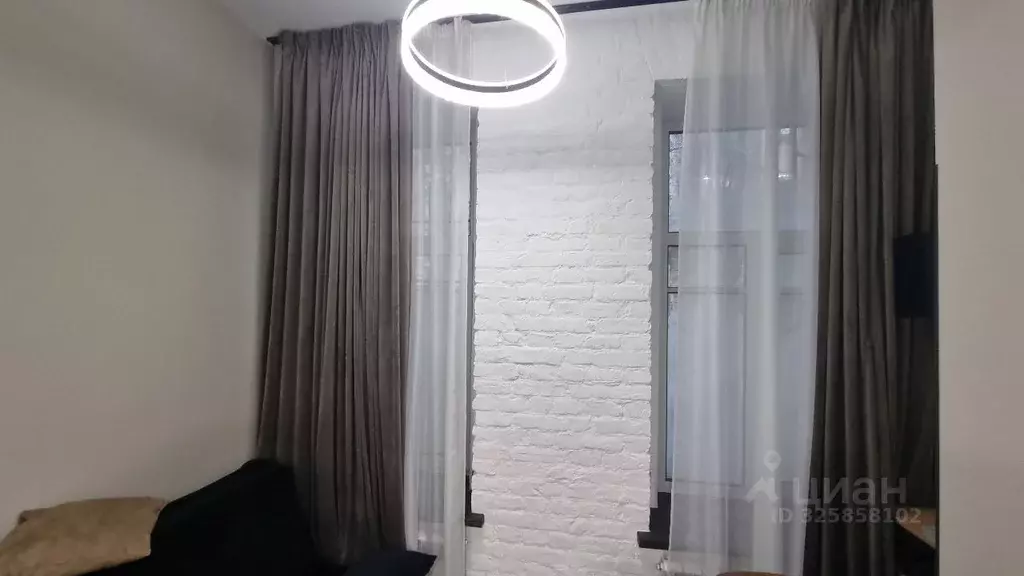 Студия Санкт-Петербург 9-я Васильевского острова линия, 18 (26.5 м) - Фото 0