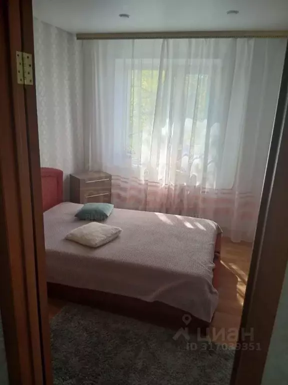 3-к кв. Белгородская область, Старый Оскол Интернациональный мкр, 21 ... - Фото 0