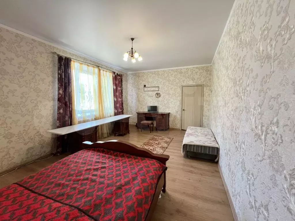 Комната 18 м в 3-к., 1/2 эт. - Фото 1