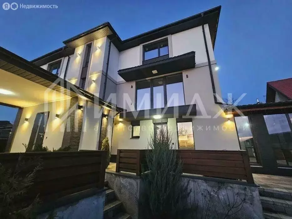 Дом в Сочи, улица Просвещения, 160А (140 м) - Фото 0
