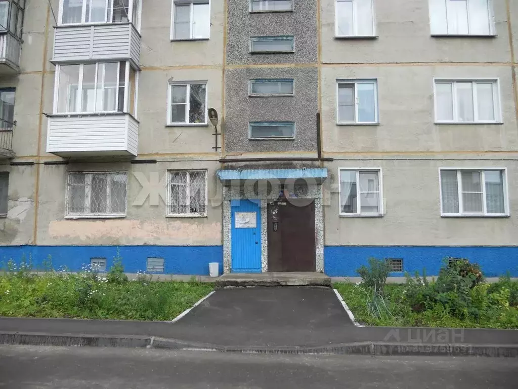 2-к кв. Новосибирская область, Новосибирск ул. Шукшина, 5 (43.1 м) - Фото 0
