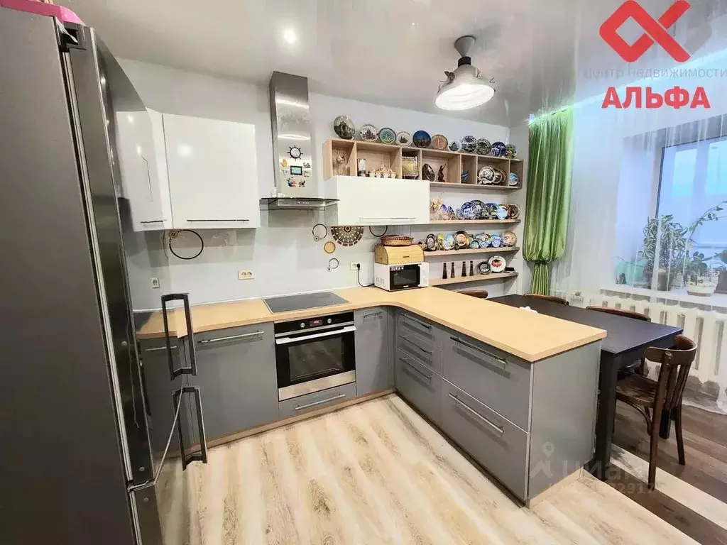 3-к кв. Кировская область, Киров ул. Щорса, 19к2 (87.3 м) - Фото 0