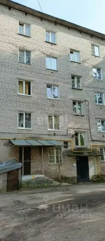 3-к кв. Новгородская область, Боровичи ул. Алексея Кузнецова, 5 (50.1 ... - Фото 0