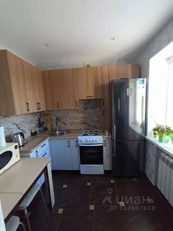 3-к кв. Омская область, Омск ул. 24-я Северная, 169 (50.0 м) - Фото 0