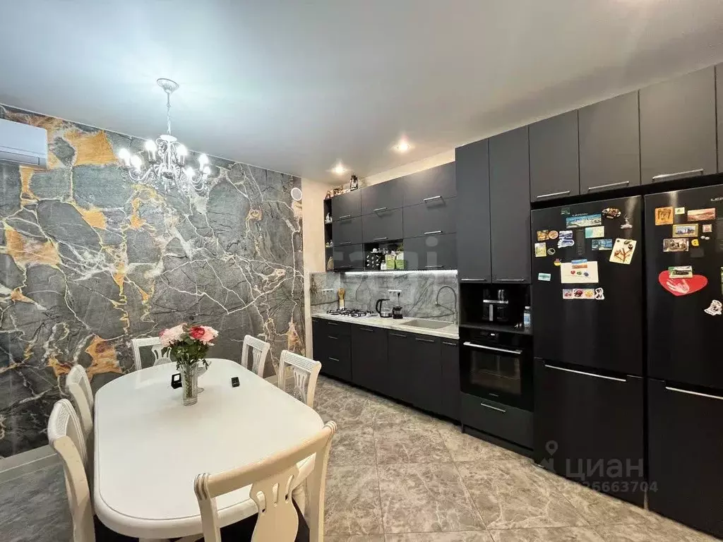 Дом в Крым, Симферопольский район, Добровское с/пос, с. Пионерское ул. ... - Фото 1