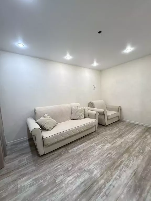 1-к кв. Кировская область, Киров ул. Современная, 9 (40.0 м) - Фото 1