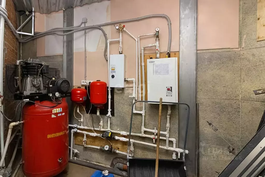 Помещение свободного назначения в Тюменская область, Тюмень ул. 30 лет ... - Фото 0