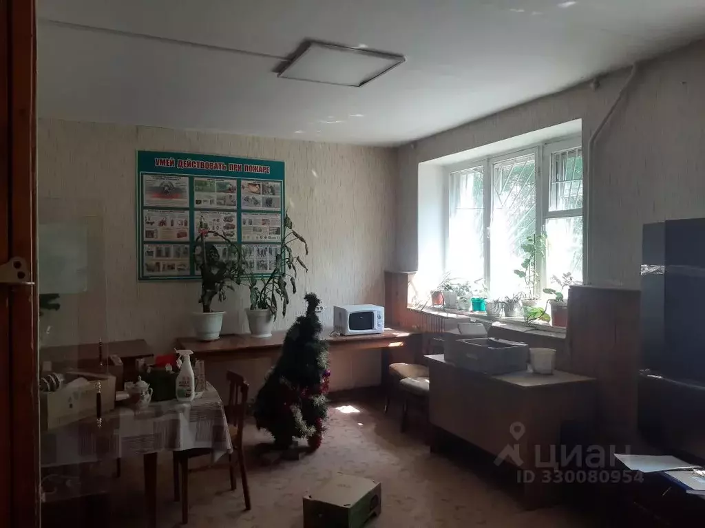 Помещение свободного назначения в Свердловская область, Качканар 10-й ... - Фото 2