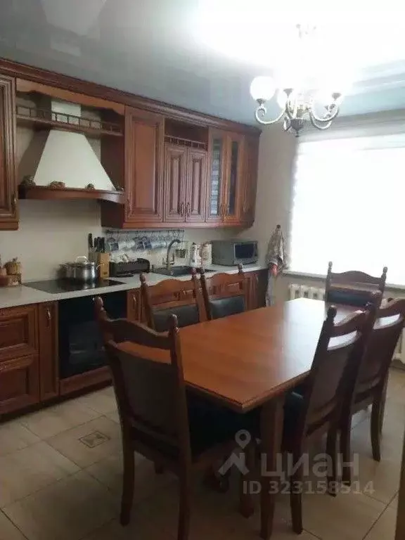 3-к кв. Бурятия, Северобайкальск ул. 40 лет Победы, 6 (100.0 м) - Фото 1