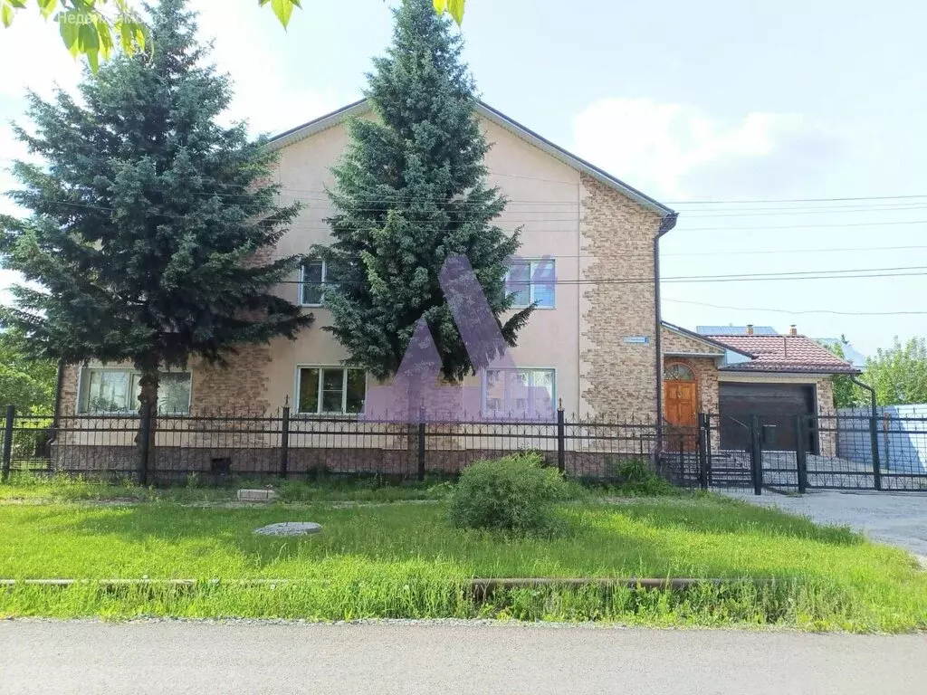 Дом в Барнаул, 2-я Геодезическая улица, 8 (285.6 м) - Фото 1