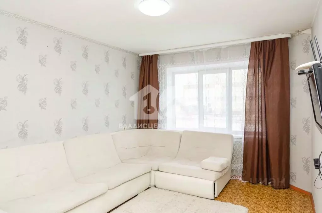 3-к кв. Новосибирская область, Новосибирск Родники мкр, ул. Земнухова, . - Фото 0