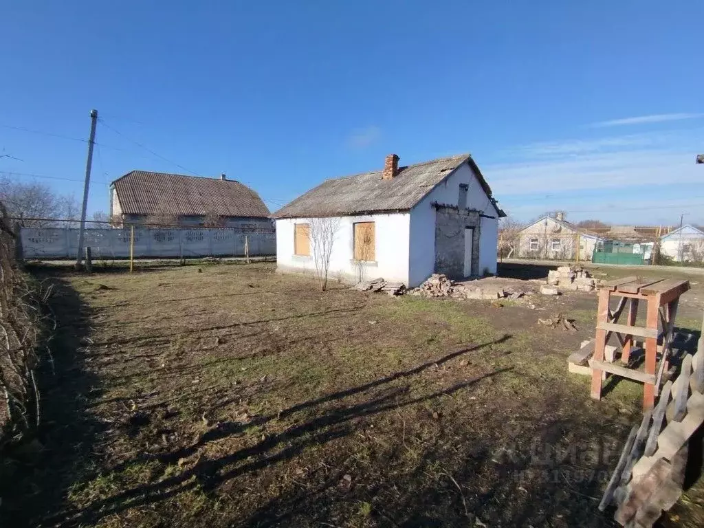 Дом в Крым, Феодосия городской округ, с. Насыпное пер. Виноградный, 6 ... - Фото 1