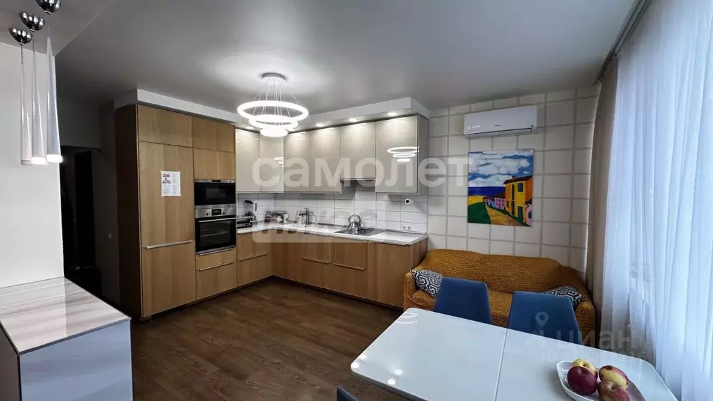 2-к кв. Нижегородская область, Нижний Новгород Волжская наб., 18 (72.2 ... - Фото 1