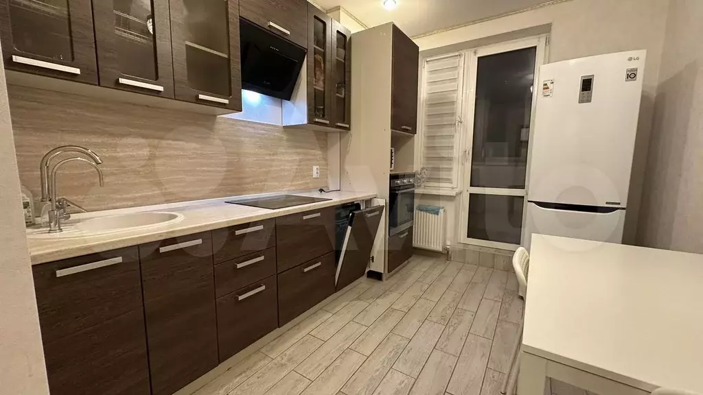 1-к. квартира, 39 м, 8/23 эт. - Фото 0