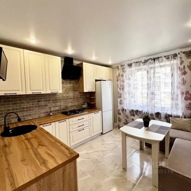 1-к кв. Брянская область, Брянск ул. А.К. Толстого, 4 (45.0 м) - Фото 2