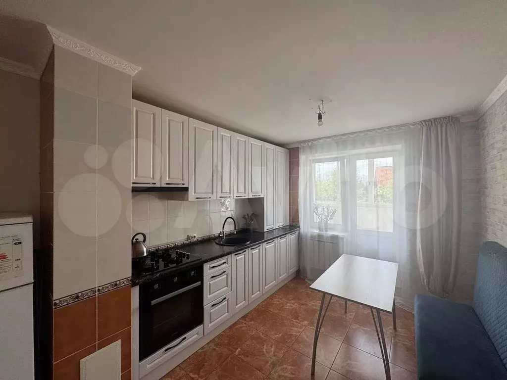 1-к. квартира, 42 м, 2/5 эт. - Фото 1