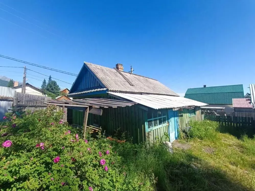 Дом в Бурятия, Тункинский район, пос. Аршан ул. Павлова, 11 (38 м) - Фото 1