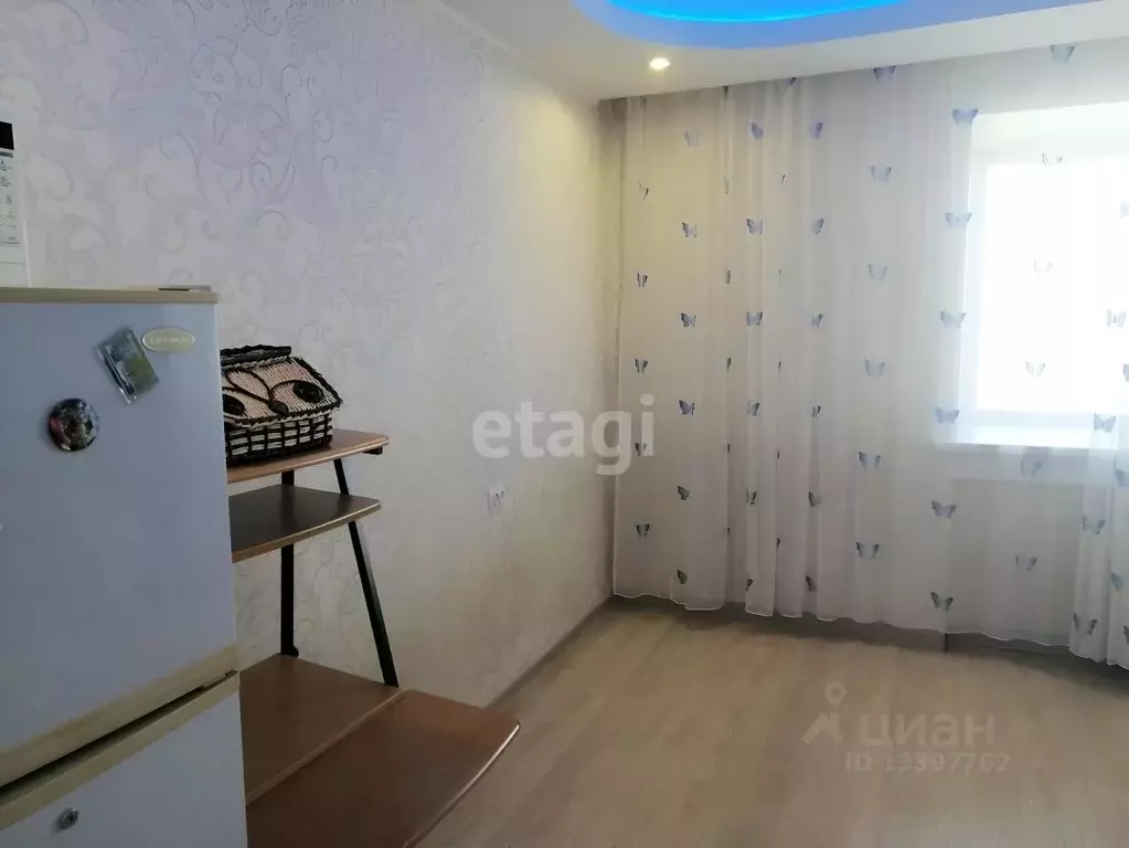 Комната Ханты-Мансийский ао, Нижневартовск Озерная ул, 1 (14.4 м) - Фото 1