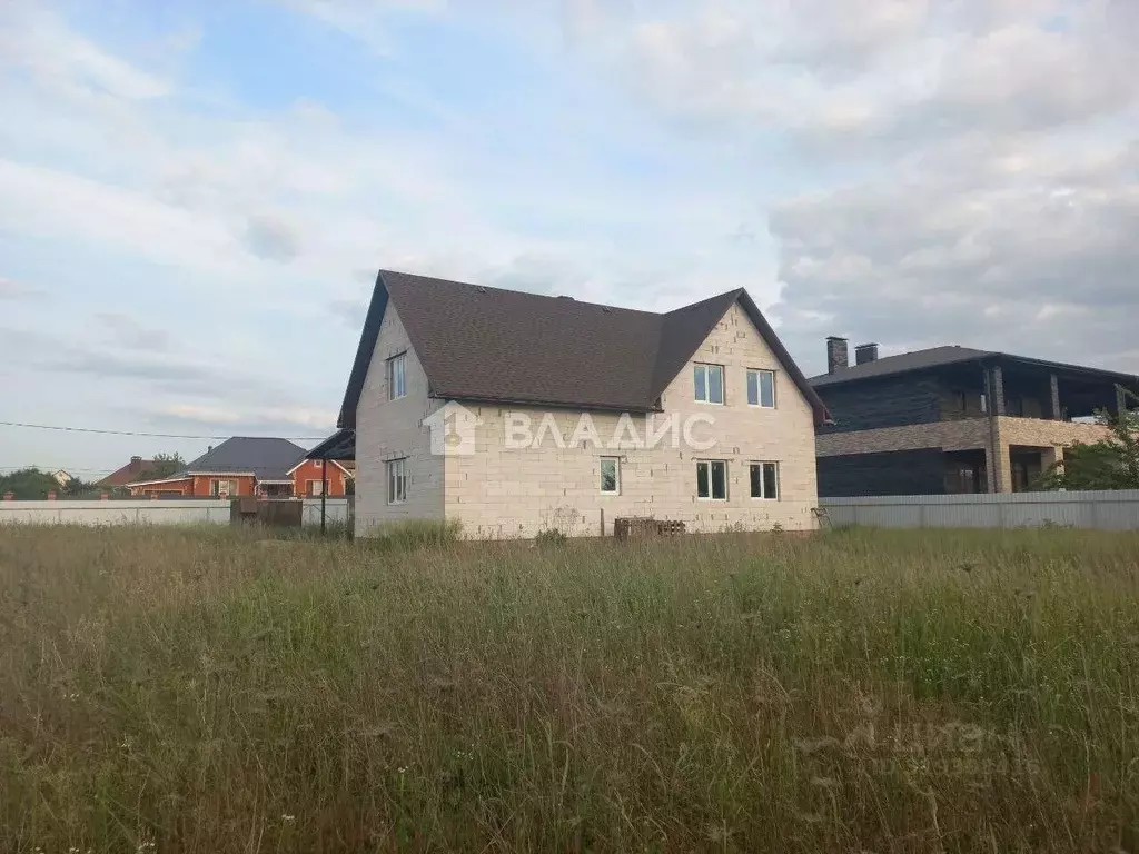 Дом в Белгородская область, Белгородский район, Разумное рп ул. ... - Фото 0