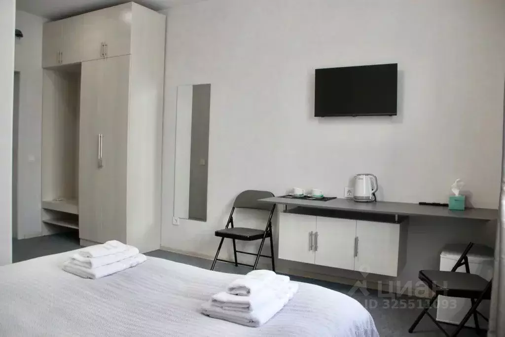 Комната Приморский край, Артем ул. 8 Марта, 16 - Фото 1