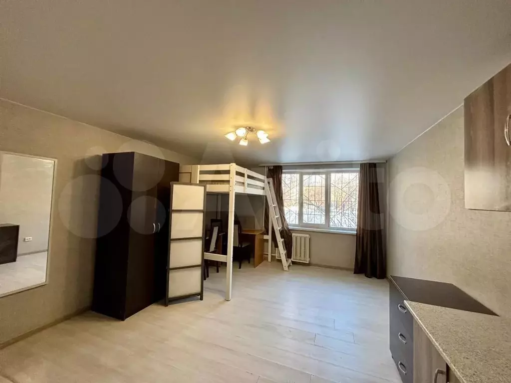 Комната 21,5 м в 4-к., 1/5 эт. - Фото 1