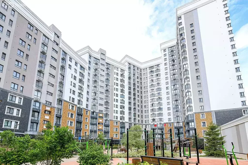 2-комнатная квартира: Тюмень, улица Пожарных и Спасателей, 5 (71.2 м) - Фото 0