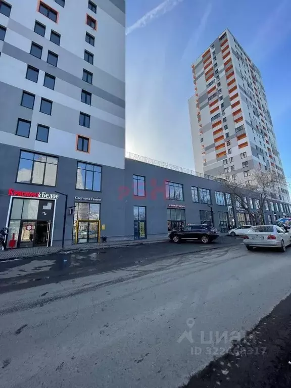 Торговая площадь в Тюменская область, Тюмень ул. Менжинского, 60 (86 ... - Фото 1