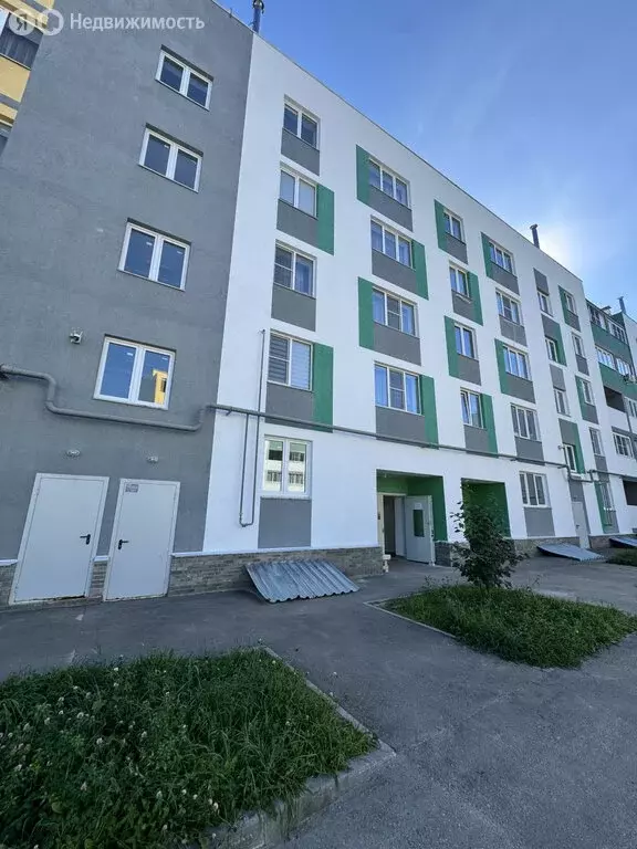 1-комнатная квартира: Бор, мкр. Красногорка, ул. Красногорка, 21, к. 1 ... - Фото 0