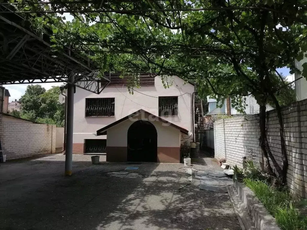 Дом в Ставропольский край, Ессентуки Октябрьская ул., 23 (150 м) - Фото 0
