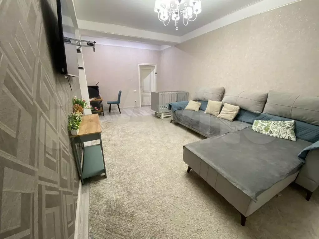 2-к. квартира, 83 м, 2/12 эт. - Фото 1