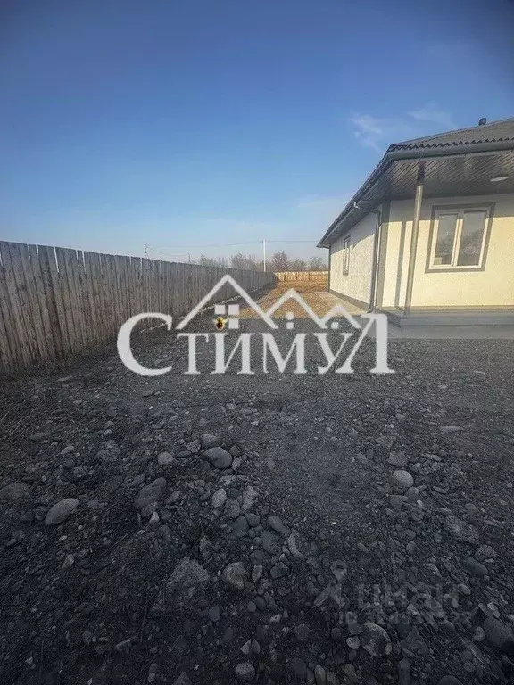 Дом в Хакасия, Усть-Абаканский район, с. Зеленое ул. Верхняя Мичурина, ... - Фото 2