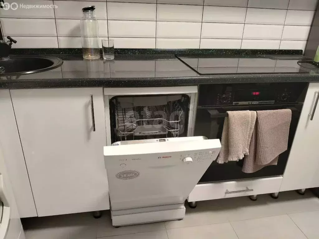 2-комнатная квартира: Ачинск, 3-й Привокзальный микрорайон, 18 (49.9 ... - Фото 2