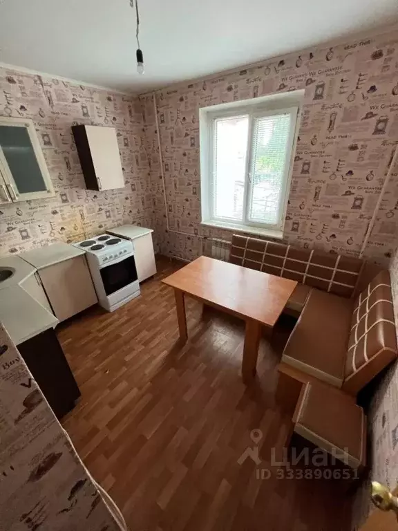 3-к кв. Курская область, Курск просп. Вячеслава Клыкова, 41 (78.0 м) - Фото 1