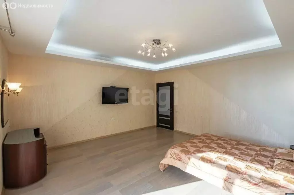 3-комнатная квартира: Омск, улица Чернышевского, 3 (146.5 м) - Фото 1