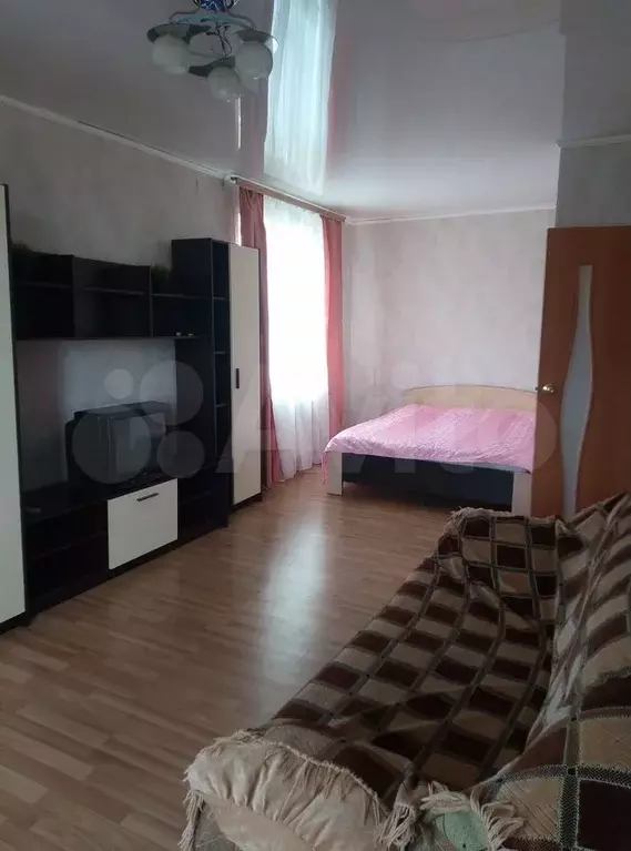 1-к. квартира, 42 м, 9/9 эт. - Фото 0