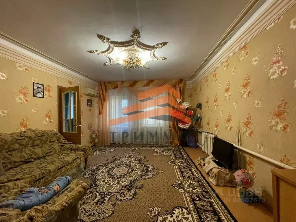 Дом в Крым, Кировский район, с. Журавки ул. Советская, 93 (250 м) - Фото 0