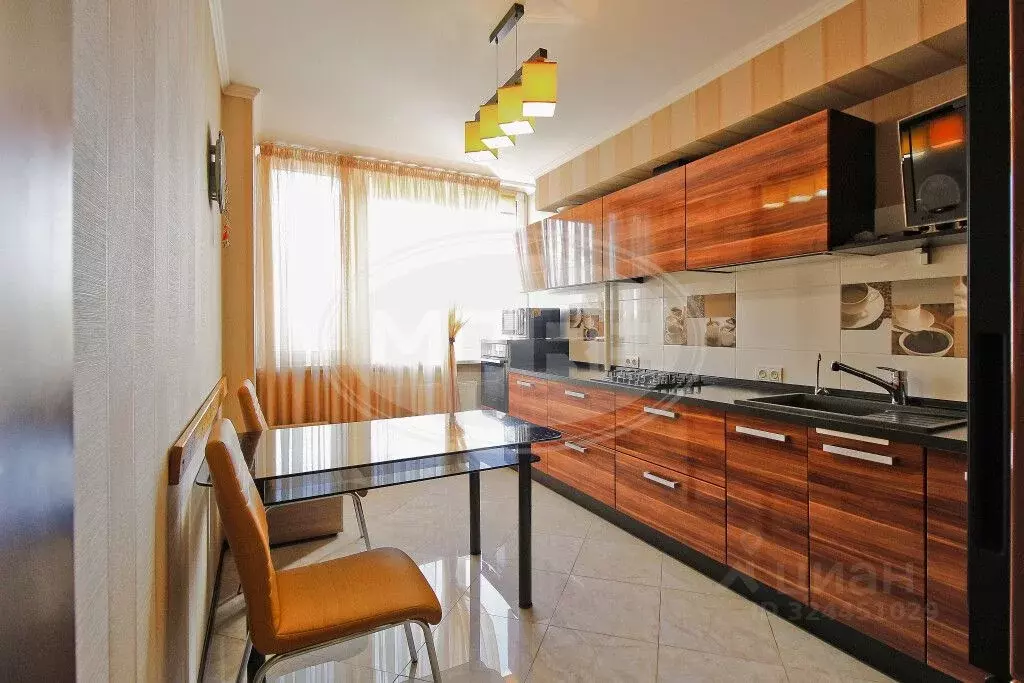 2-к кв. Калининградская область, Калининград Парковый пер., 3 (65.0 м) - Фото 1