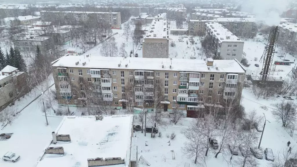 2-к кв. Челябинская область, Верхний Уфалей ул. Бабикова, 74Б (40.8 м) - Фото 0