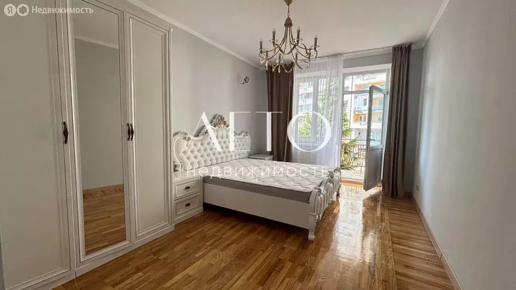 4-комнатная квартира: Сочи, Кирпичная улица, 1А (120 м) - Фото 0