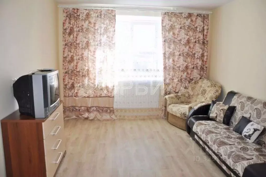 1-к кв. Тюменская область, Тюмень Амурская ул., 39 (37.1 м) - Фото 2