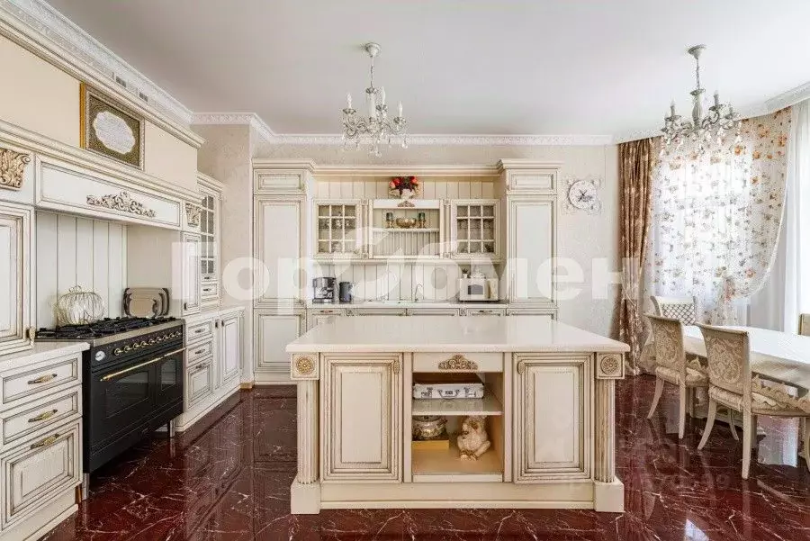 Дом в Москва ул. Братьев Гримм, 28 (310 м) - Фото 1