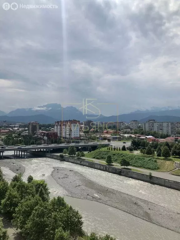 Квартира-студия: Владикавказ, улица Олега Кошевого, 2 (59 м) - Фото 1