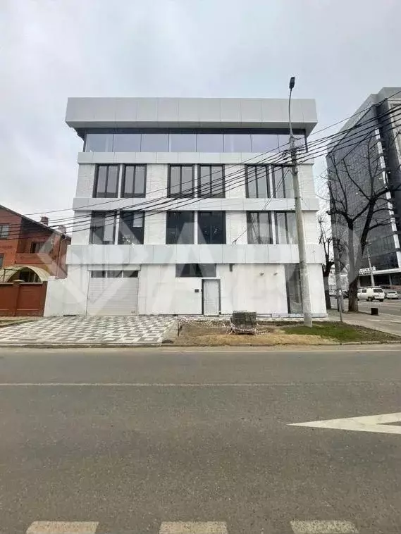 Продам бизнес-центр/офисный центр, 1 200 м - Фото 1