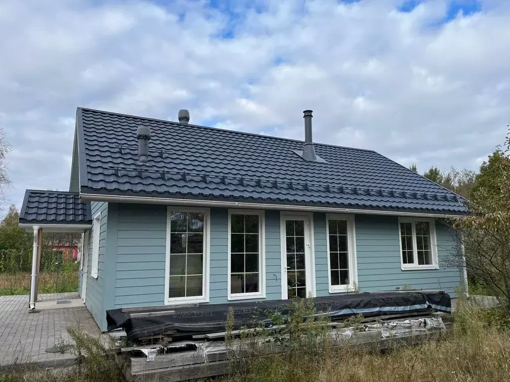 Дом в Ленинградская область, Выборгский район, Полянское с/пос, пос. ... - Фото 1