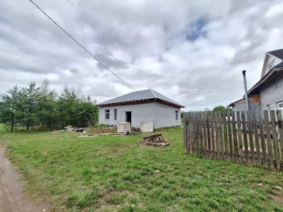 Дом в Пермский край, Соликамский муниципальный округ, д. Чашкина ул. ... - Фото 1