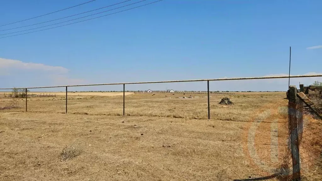 Участок в Крым, Черноморский район, Далековское с/пос, с. Северное ул. ... - Фото 1