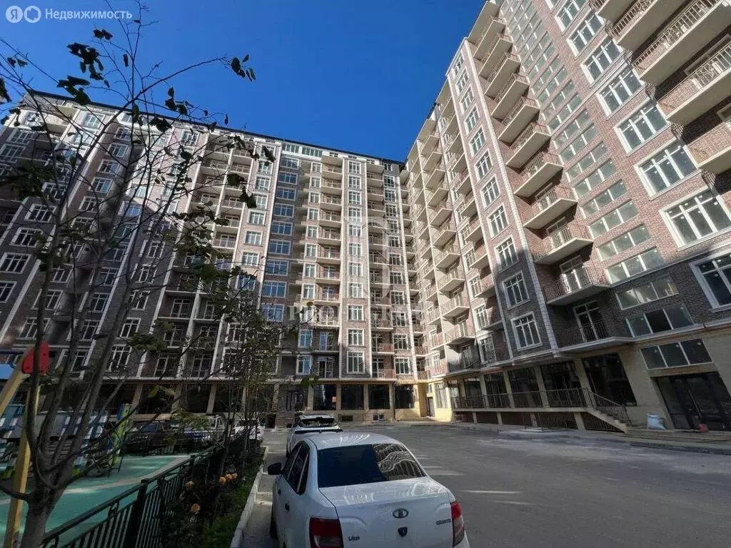 3-комнатная квартира: Махачкала, проспект Насрутдинова, 272Д (126.1 м) - Фото 1