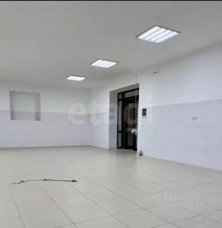 Торговая площадь в Крым, Симферопольский район, с. Родниково ул. ... - Фото 2