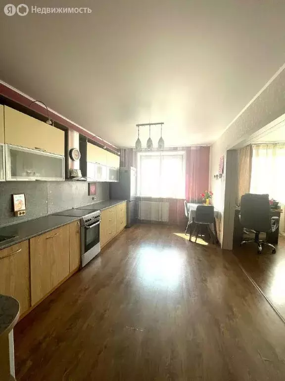 3-комнатная квартира: Челябинск, Главная улица, 6 (88.9 м) - Фото 1