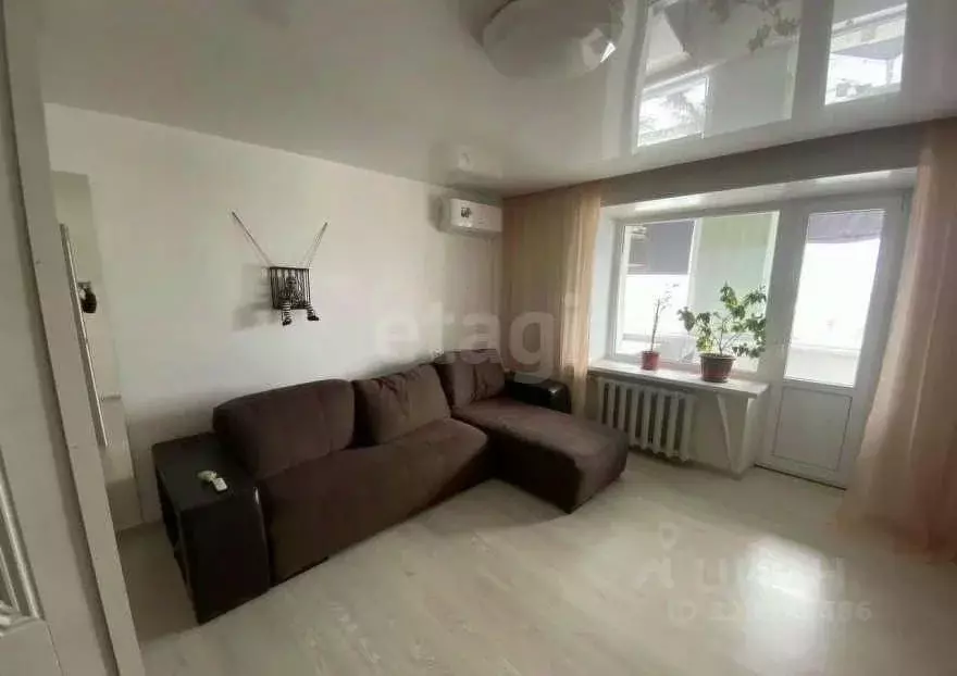 2-к кв. Тюменская область, Тюмень ул. 9 Января, 164 (55.0 м) - Фото 1